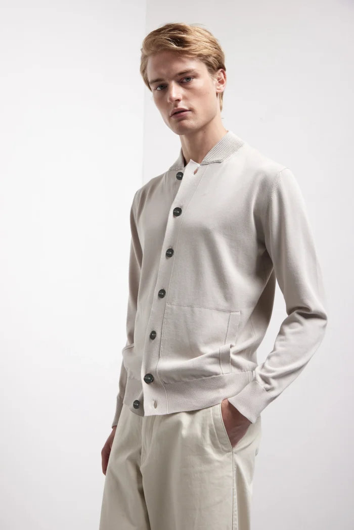 Giubbotto con bottoni manica lunga in puro cotone