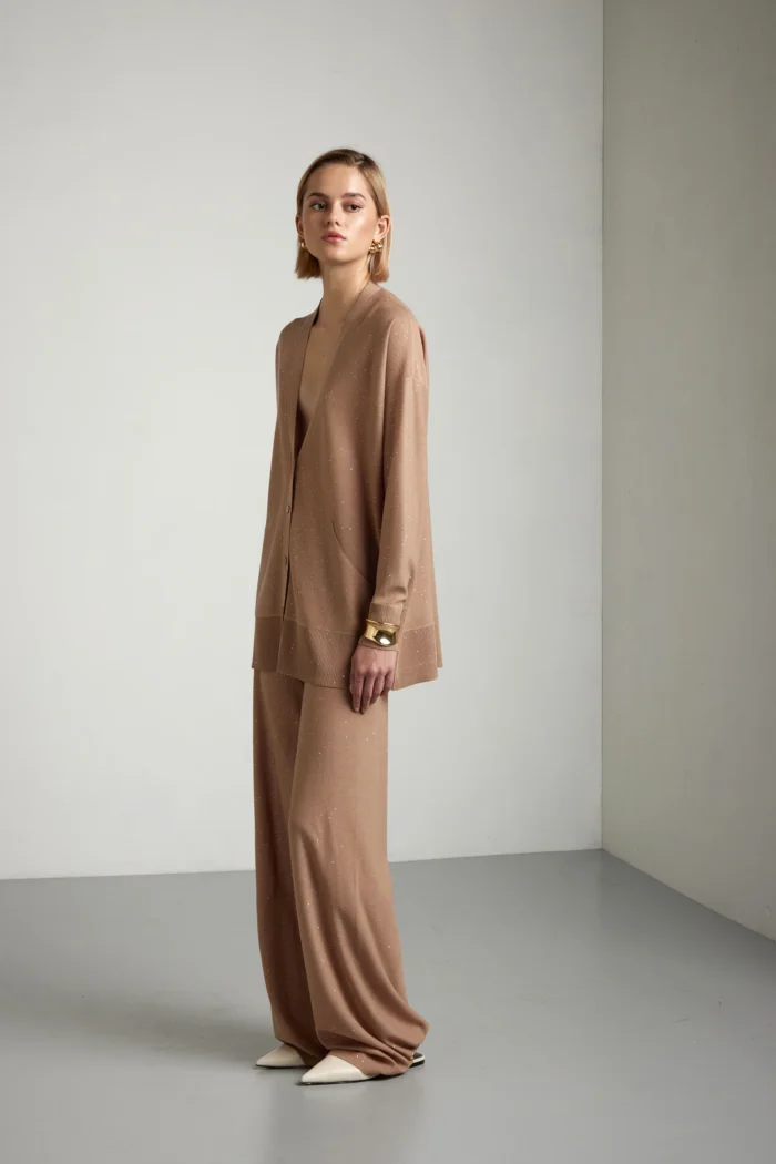 Cardigan over con tasche e micropaillettes