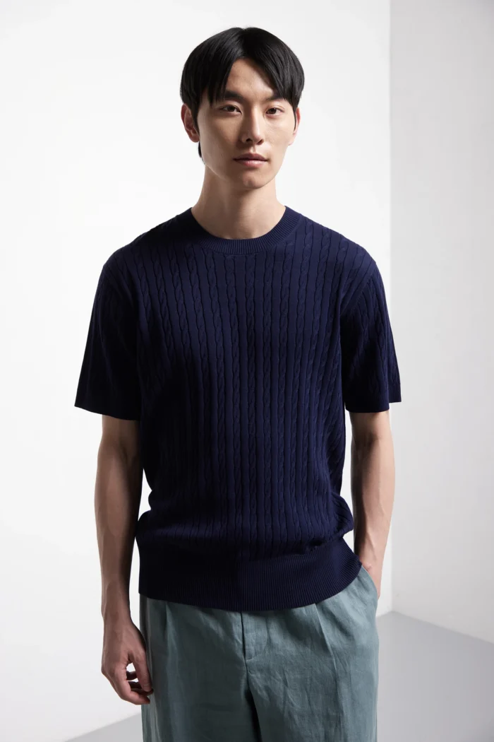 Maglia girocollo manica corta con trecce e coste in puro cotone