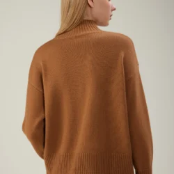 Maglia a collo alto in cashmere con spacco frontale - Thumbnail Image 2