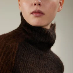 Maglia a collo alto in alpaca a costa inglese - Thumbnail Image 2