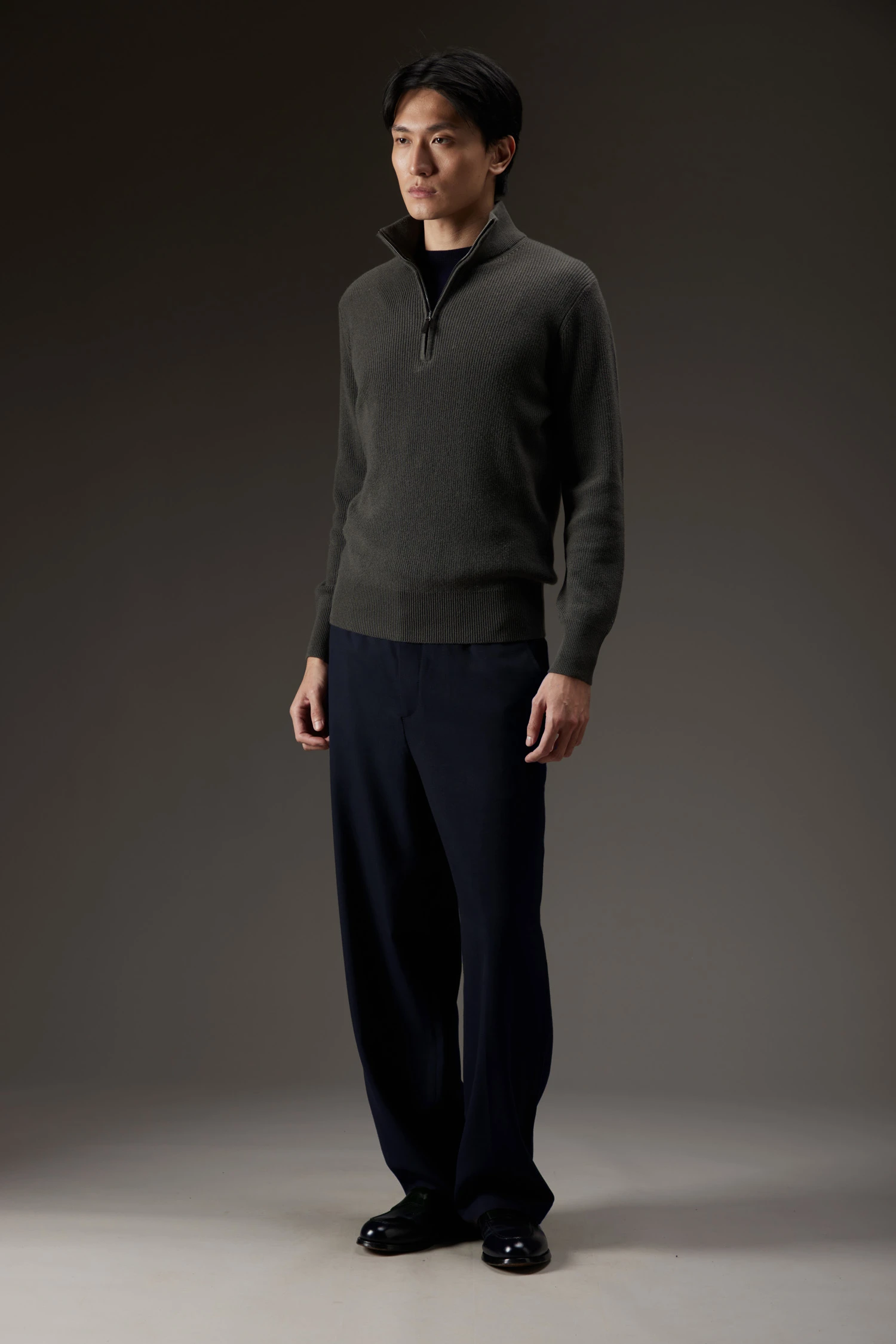 Maglia a collo alto a costa inglese in lana e cashmere con zip - immagine 1