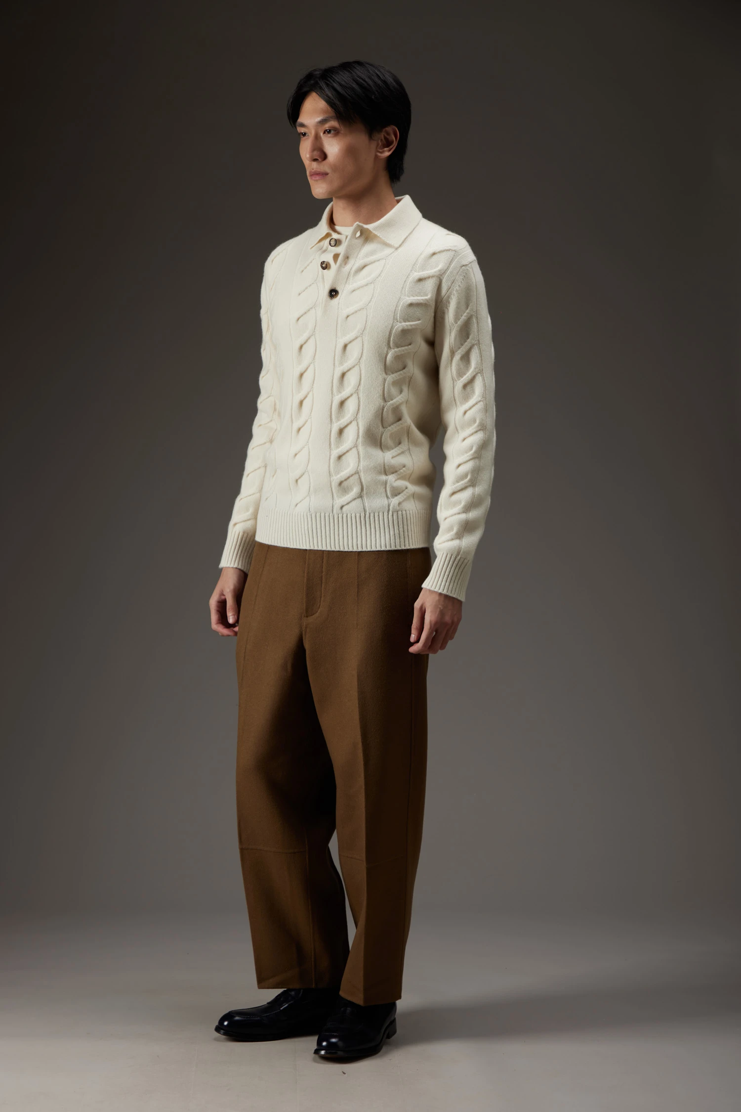 Polo in cashmere con lavorazione a trecce - immagine 1