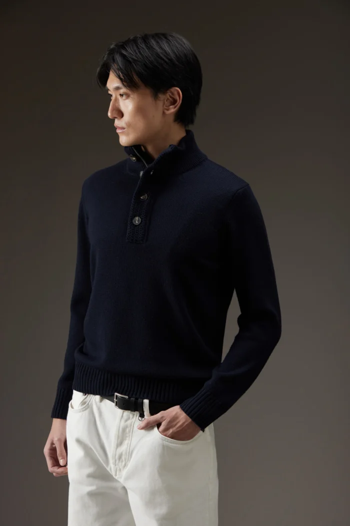 Maglia in lana con zip e bottoni