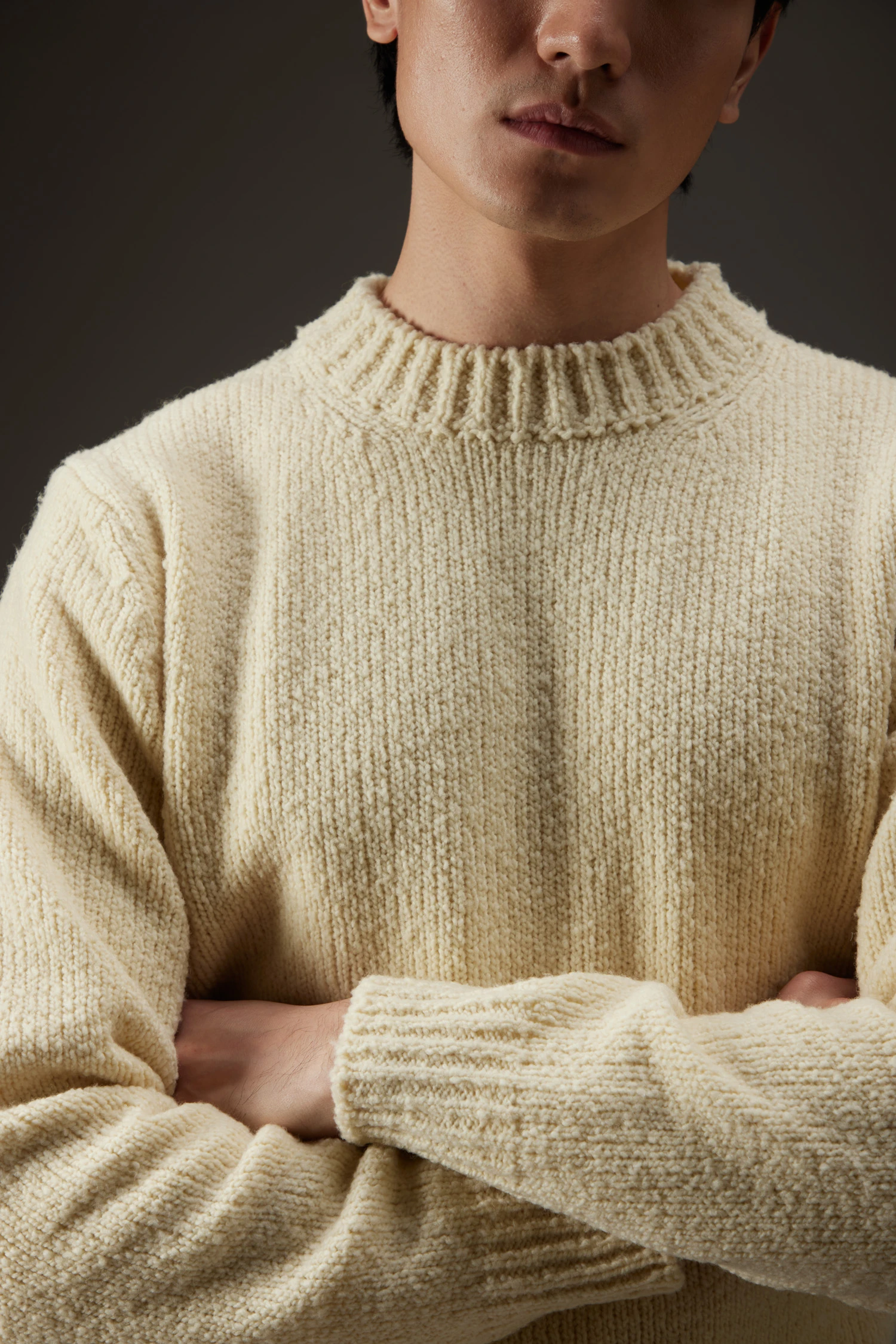 Maglia girocollo in lana malfilè - immagine 2