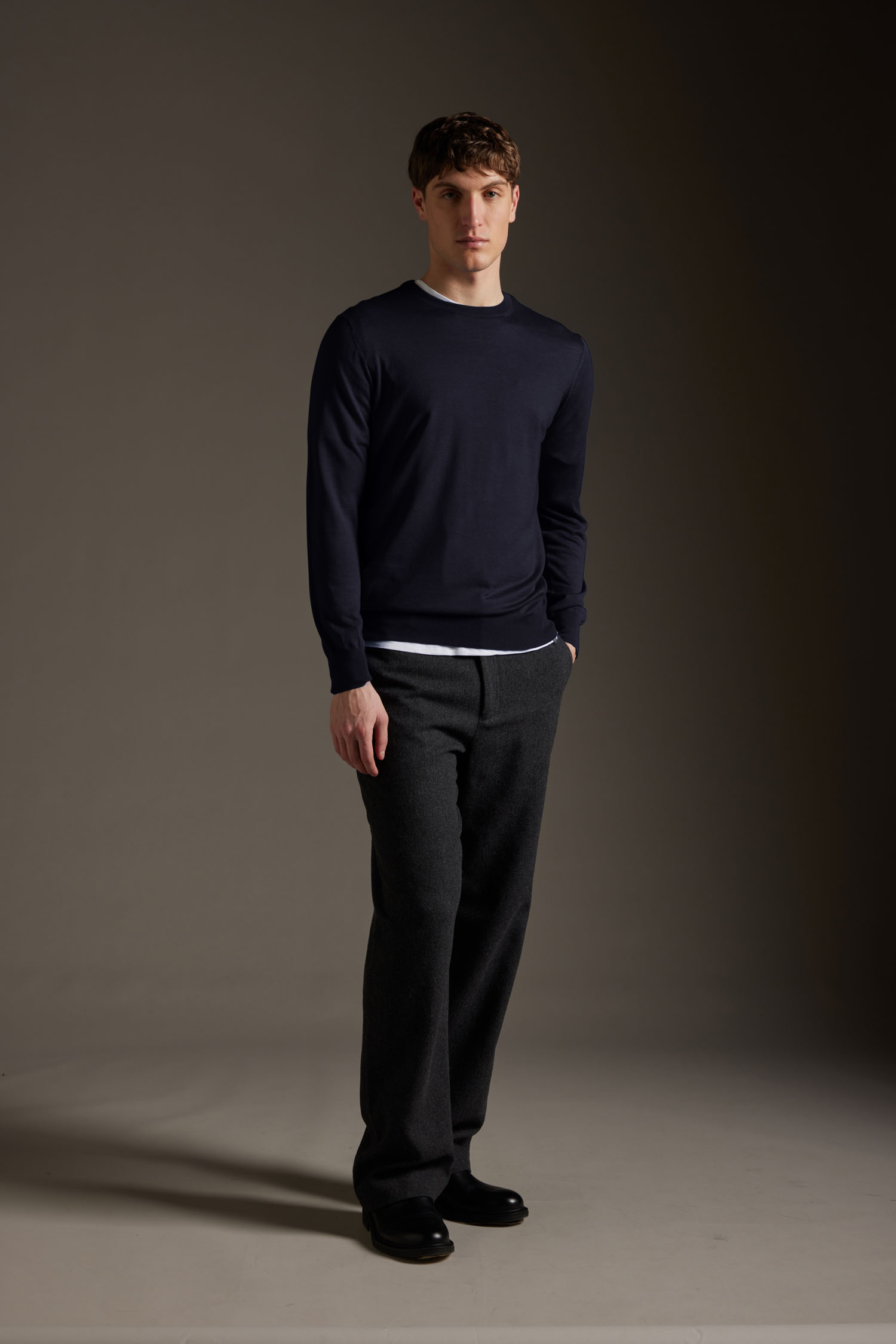 Maglia girocollo in lana merino extrafine - immagine 3
