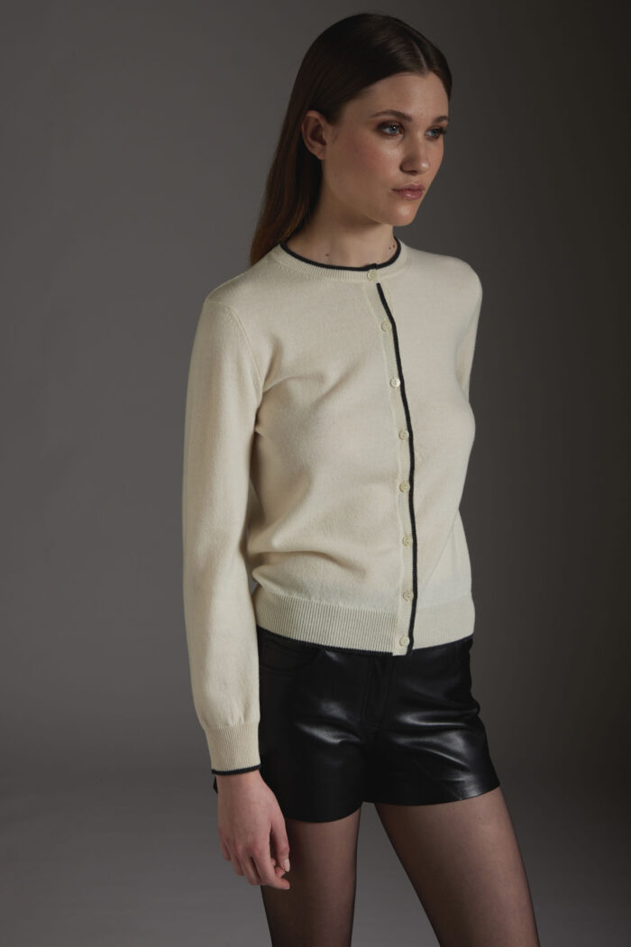 Coreana Con Contrasti in Lana e Cashmere