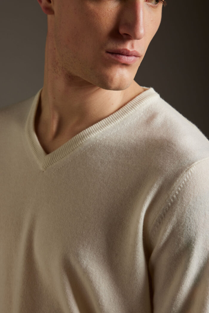 Maglia Scollo a V in Cashmere