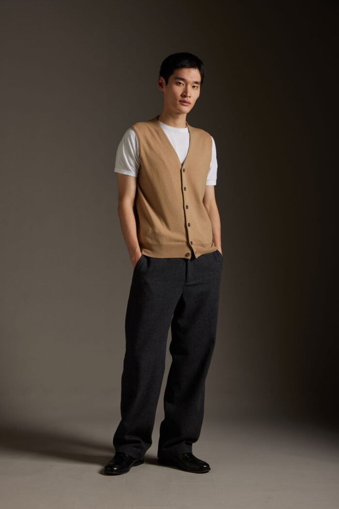Gilet in Lana Con Bottoni