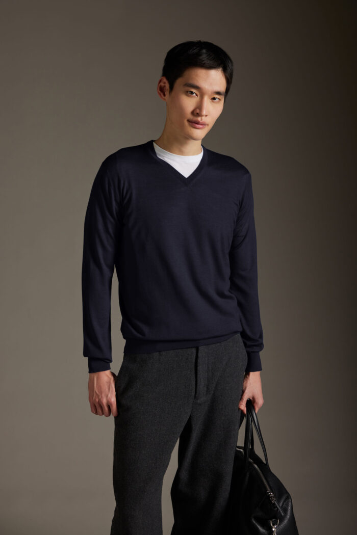 Maglia con Scollo a V in Lana Merino Ultrafine