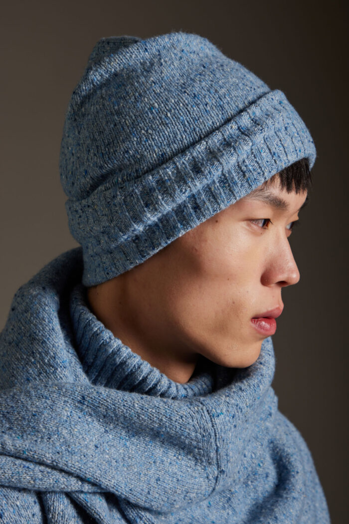 Cappello In Filo Bottonato